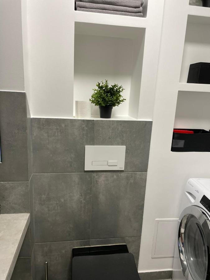 Grey Gucci Apartment City Center Warszawa Exteriör bild