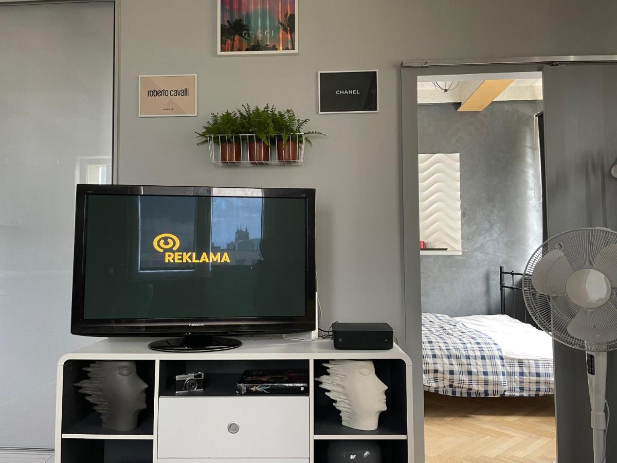 Grey Gucci Apartment City Center Warszawa Exteriör bild
